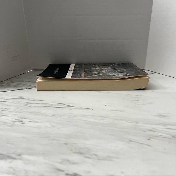 Penguin Classics The Epic Of Gilgamesh Paper Back Book - Picture 4 of 8